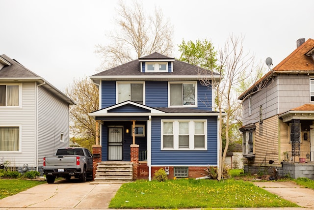 219 Waverly St, Highland Park, MI 48203 - traditional style home with roof with shingles