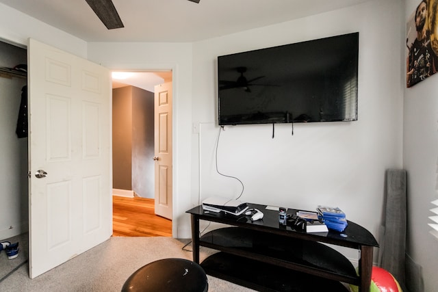 219 Waverly St, Highland Park, MI 48203 - bedroom featuring an office area and baseboards