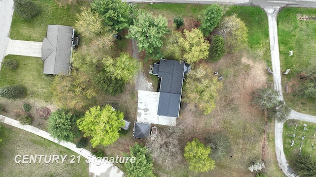 aerial view of property and surrounding area