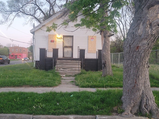 15114 Saratoga St, Detroit, MI 48205 - view of front of house with covered porch