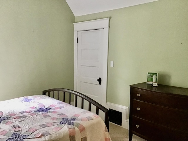 bedroom with carpet flooring