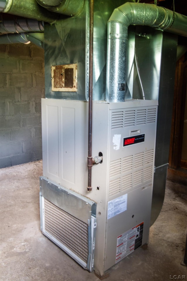 807 N St, Morenci, MI 49256 - utility room featuring heating unit