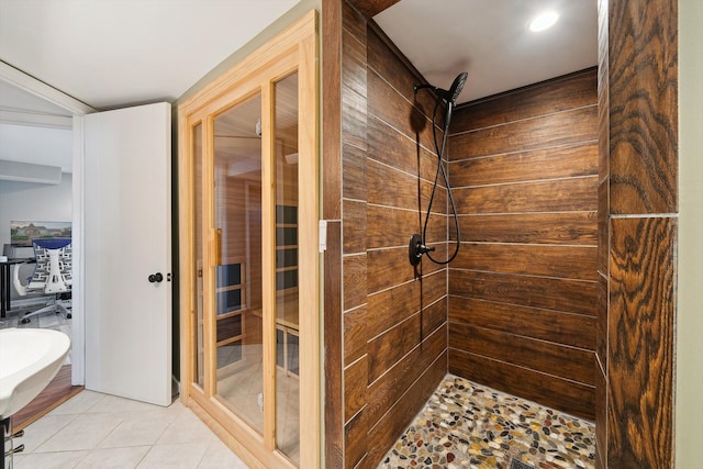 6481 Wardell, West Bloomfield, MI 48324 - bathroom featuring tiled shower and tile patterned flooring