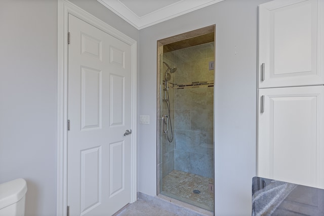 5215 Deer Run Cir, Orchard Lake, MI 48323 - full bathroom with a shower stall, ornamental molding, and toilet