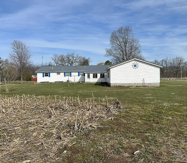 31915 M 60, Leonidas, MI 49066 - view of front of home featuring a front yard
