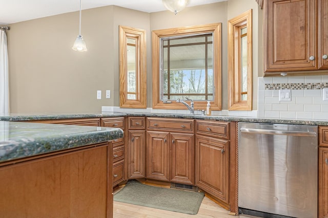 11730 S E Torch Lake Dr, Alden, MI 49612