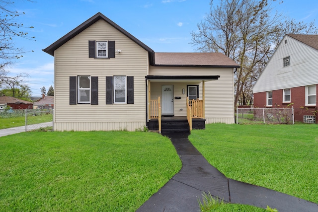 19178 Sherwood St, Detroit, MI 48234 - traditional-style house with a shingled roof