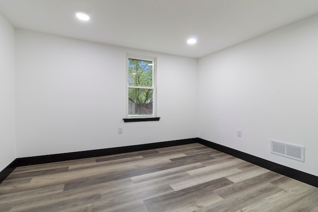 19178 Sherwood St, Detroit, MI 48234 - spare room featuring recessed lighting, wood finished floors, and baseboards