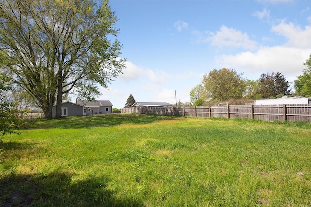 25034 Redfield St, Edwardsburg, MI 49112 - view of yard featuring fence