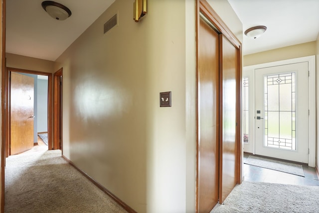 932 E Genesee St, Frankenmuth, MI 48734 - hall with light carpet and baseboards