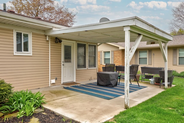 932 E Genesee St, Frankenmuth, MI 48734 - view of patio with a hot tub