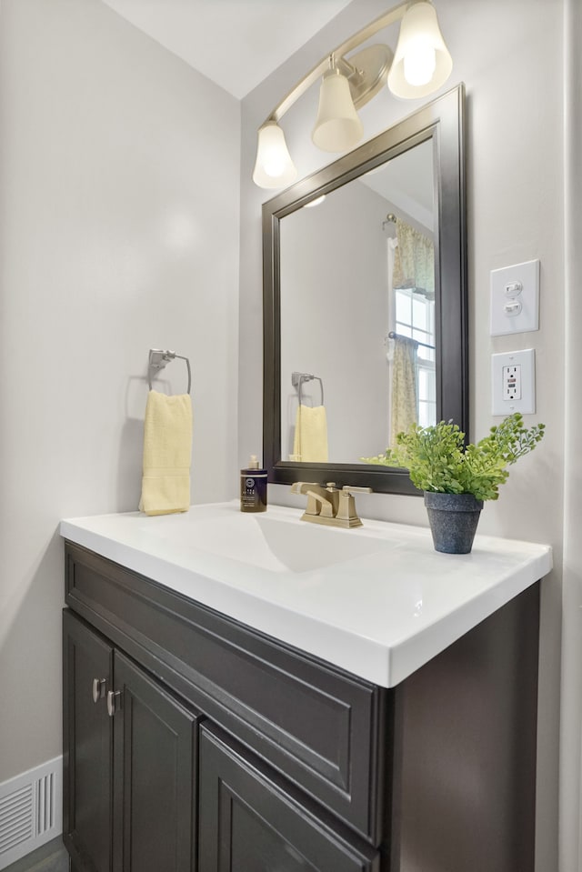 bathroom with vanity