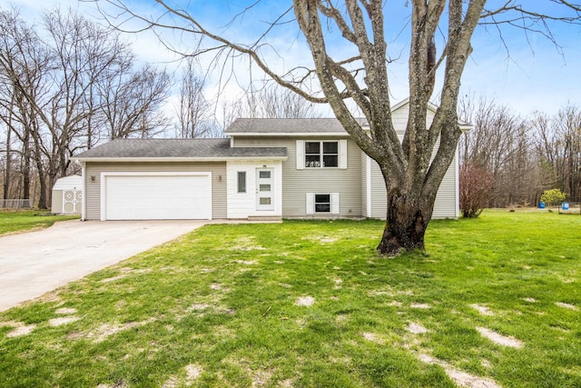 10093 Betsie Creek Dr, Interlochen, MI 49643