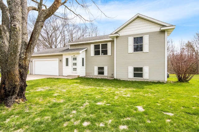 10093 Betsie Creek Dr, Interlochen, MI 49643