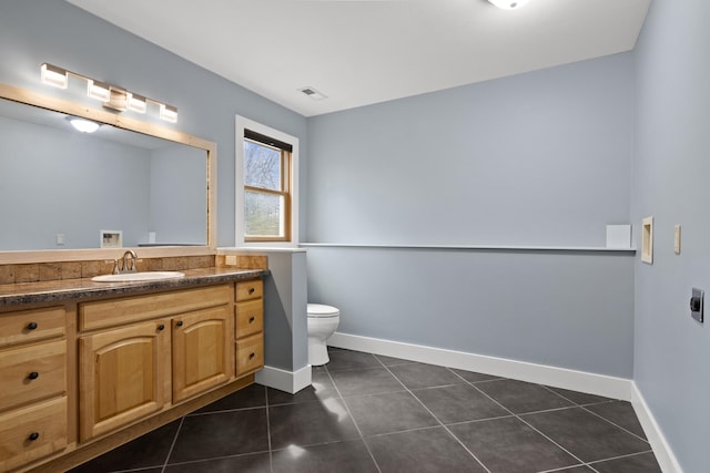 10093 Betsie Creek Dr, Interlochen, MI 49643