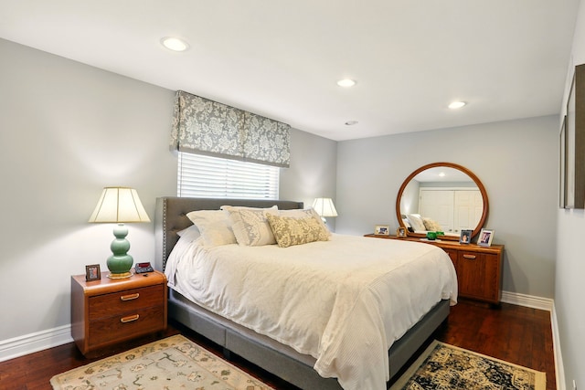 1438 Leafgreen Dr, Troy, MI 48083 - bedroom featuring baseboards, dark wood-type flooring, and recessed lighting
