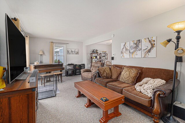 2682 Pinehurst Rd, Norton Shores, MI 49441 - view of carpeted living area