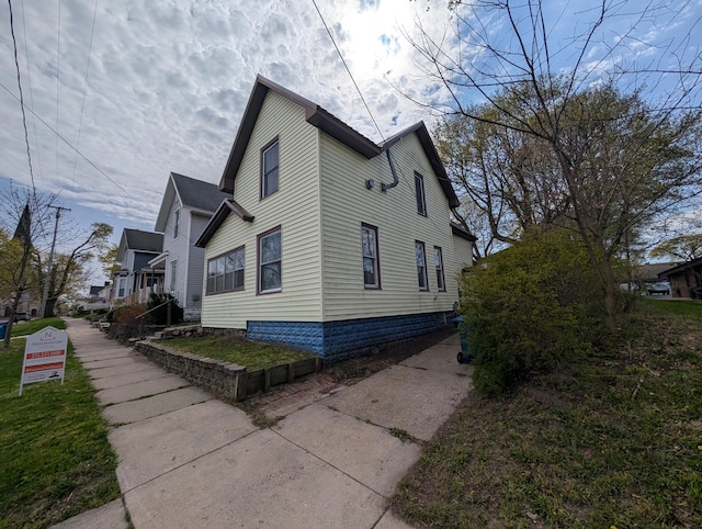 view of home's exterior