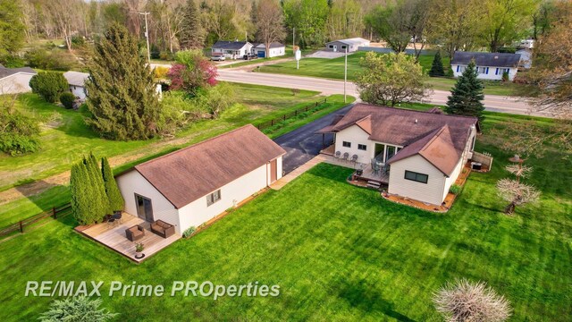 aerial view of property and surrounding area