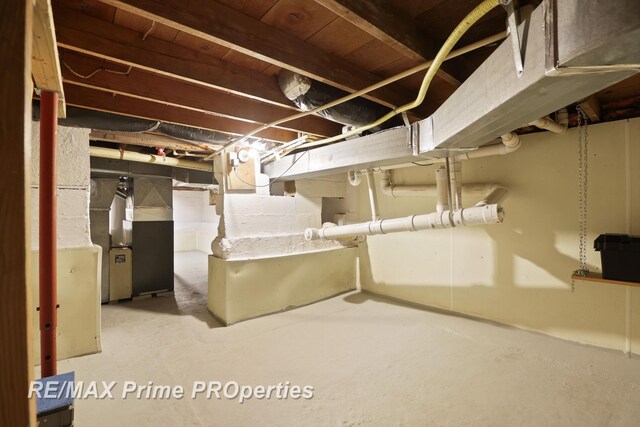view of unfinished basement
