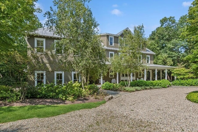 view of front of property with covered porch