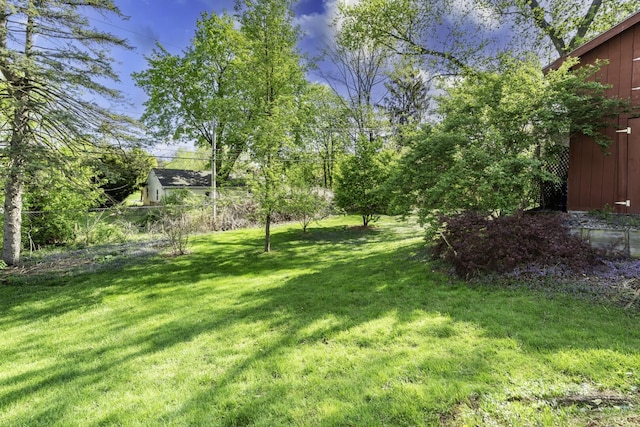 1620 Whittier Rd, Ypsilanti, MI 48197 - view of grassy yard