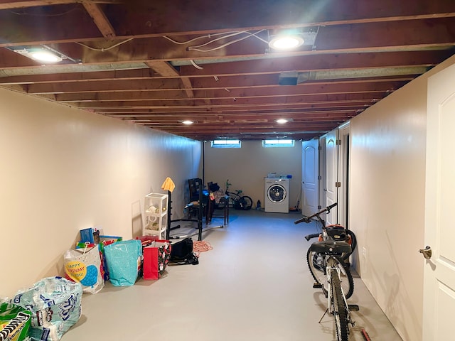 41371 Hamilton Dr, Sterling Heights, MI 48313 - basement featuring washer / clothes dryer