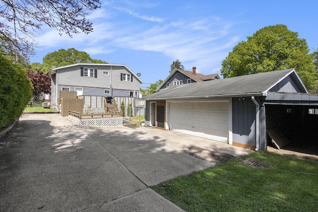 view of detached garage