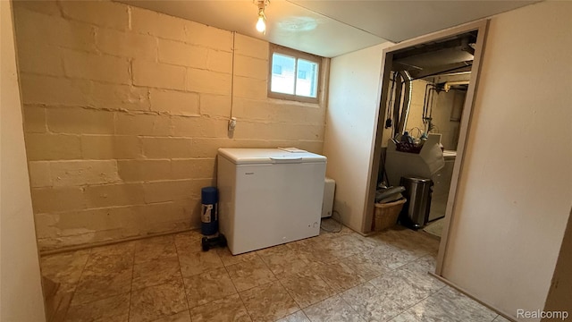 2115 Willow St, Port Huron, MI 48060 - view of laundry room