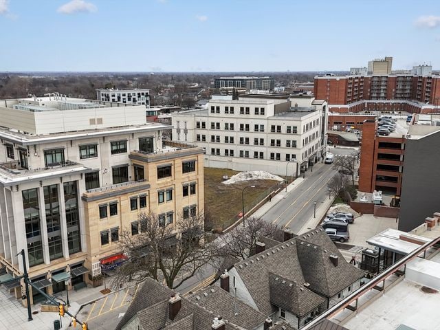 1106 Bennaville Ave, Birmingham, MI 48009 - city view