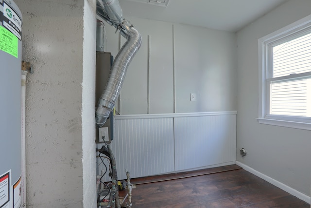 11067 Paige Ave, Warren, MI 48089 - utilities featuring gas water heater