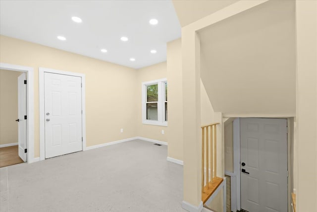 475 Algonquin St, Detroit, MI 48215 - interior space with recessed lighting, baseboards, and finished concrete floors