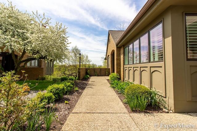 632 Cascade Hills Rdg SE Unit 16, Grand Rapids, MI 49546 - photo 3