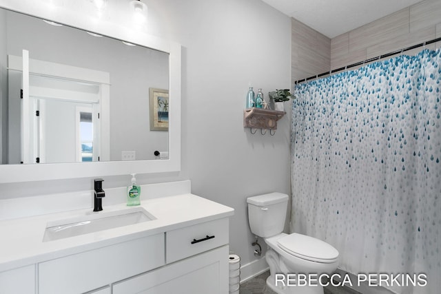 4497 Point Superior Ct, Holland, MI 49424 - full bathroom featuring toilet, vanity, and a shower with curtain