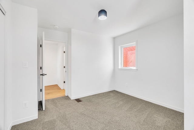 112 Mount Vernon St, Detroit, MI 48202 - spare room with carpet flooring and baseboards