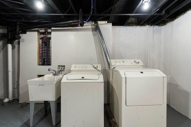 25720 Southwood Dr, Southfield, MI 48075 - washroom with washer and clothes dryer