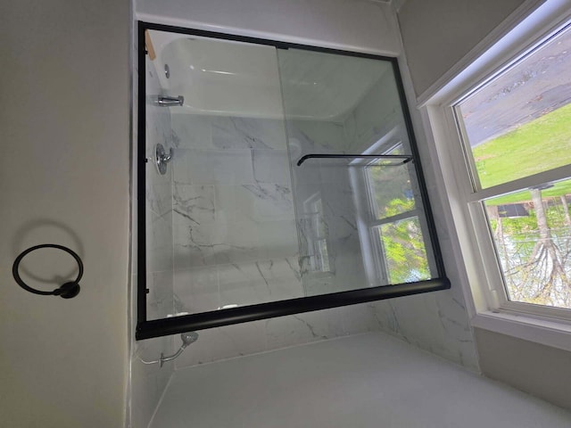 20250 Melvin St, Livonia, MI 48152 - full bath with a marble finish shower