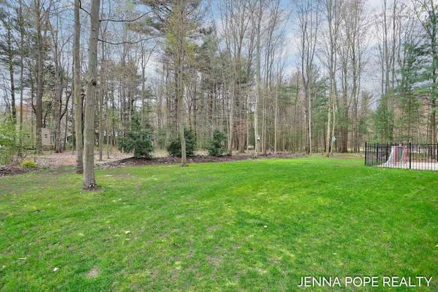 16840 Cricket Ct, Grand Haven, MI 49417 - view of yard