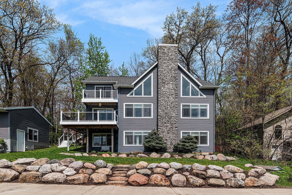 7379 Wimpole Dr NE, Belding, MI 48809 - photo 1