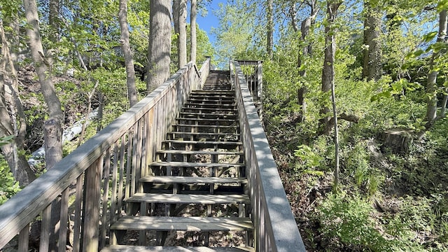 16153 Krob Rd, Union Pier, MI 49129 - view of staircase