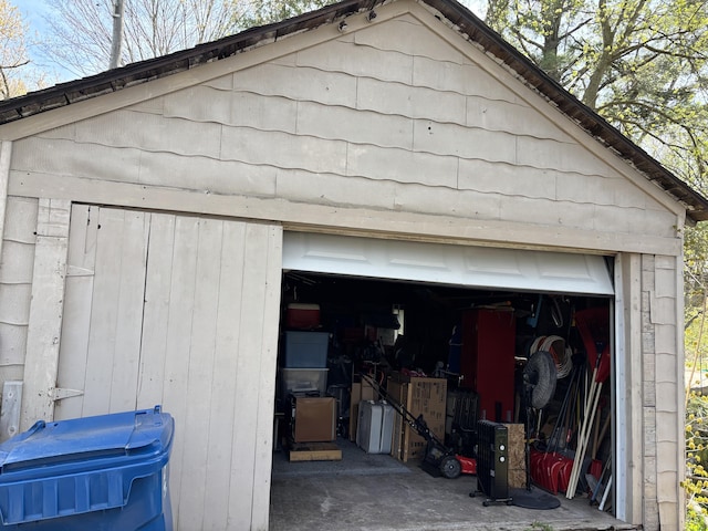 410 S Union St, Hart, MI 49420 - view of garage