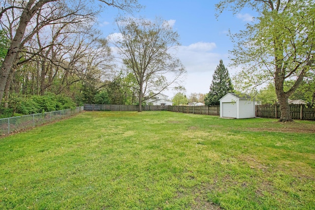 1507 Pinehurst Ln, Niles, MI 49120 - view of yard featuring an outbuilding and a storage unit
