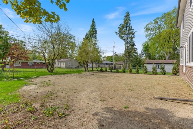 3408 Eastern Ave, Rochester Hills, MI 48307 - view of yard featuring fence