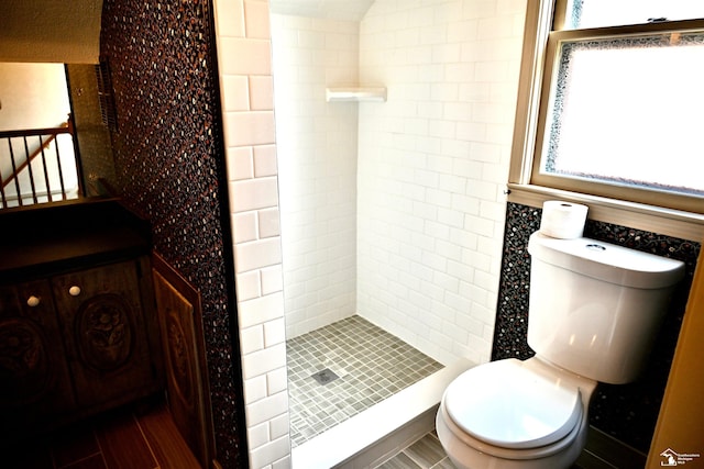 330 Devonshire St, Dearborn, MI 48124 - bathroom with toilet and a shower stall