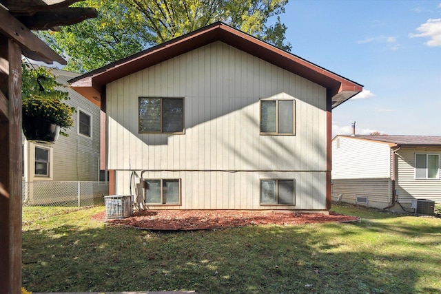 1975 Oldtown Ave, West Bloomfield, MI 48324 - back of house with central AC