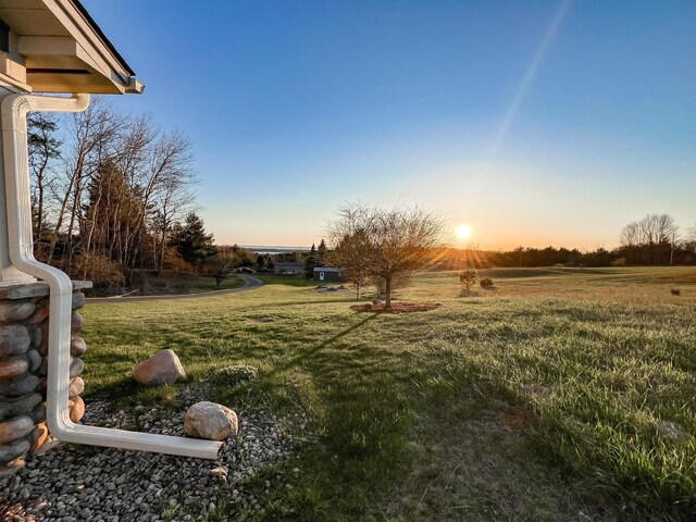 9865 Paradise Hills Dr, Central Lake, MI 49622