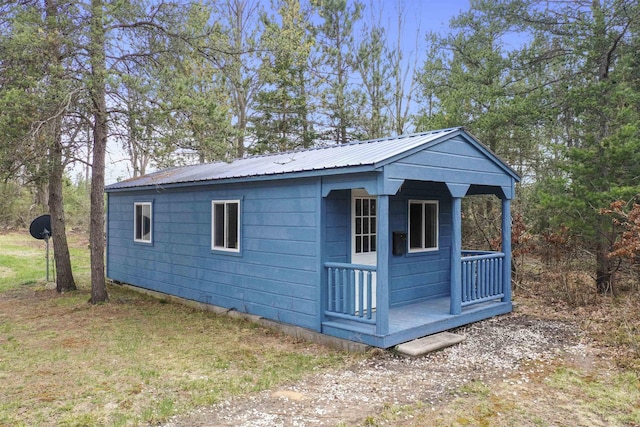 9733 W Jennings Rd, Lake City, MI 49651