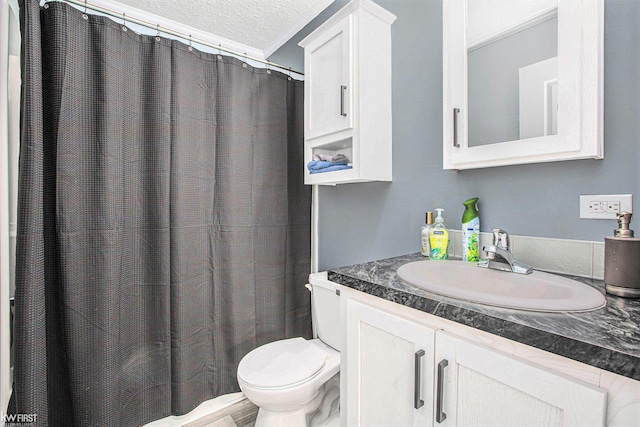 39500 Warren Rd, Canton, MI 48187 - bathroom featuring vanity, a textured ceiling, and curtained shower