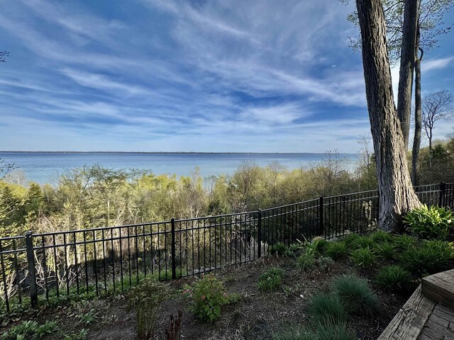 1451 S Bay View Trl, Suttons Bay, MI 49682