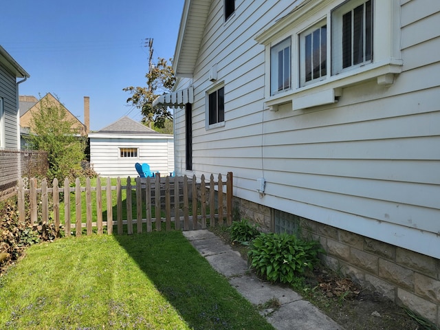 625 Leonard St NE, Grand Rapids, MI 49503 - view of yard